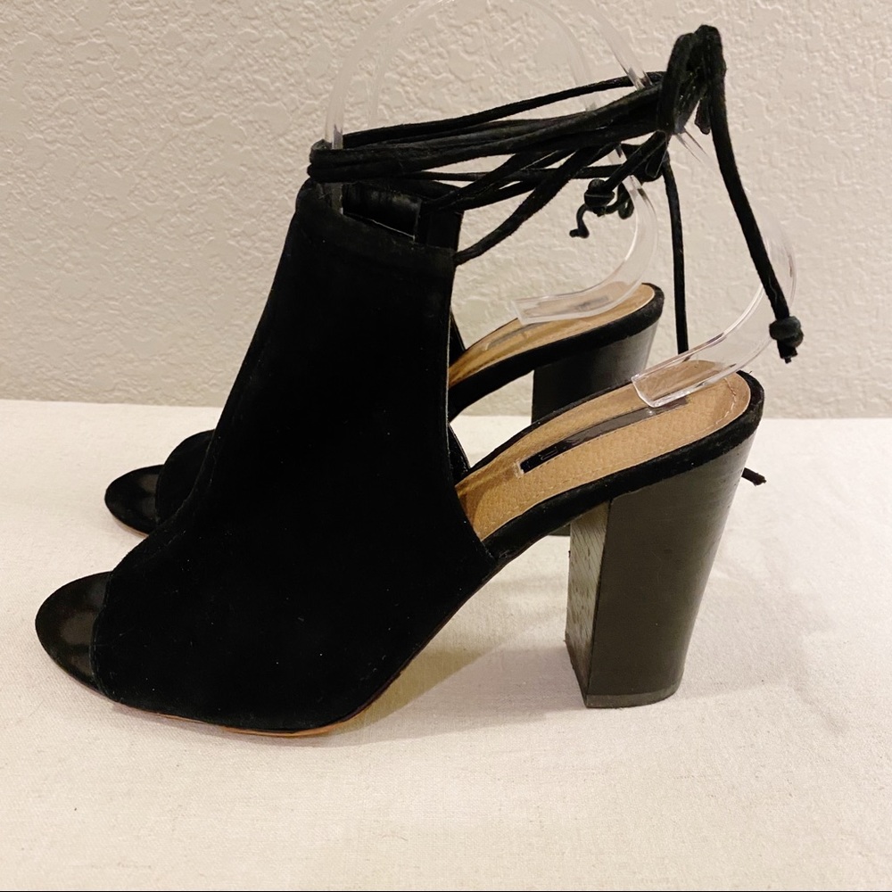 TAHARI Black Suede MEG Ankle Wrap PeepToe Heeled Bootie Size 7.